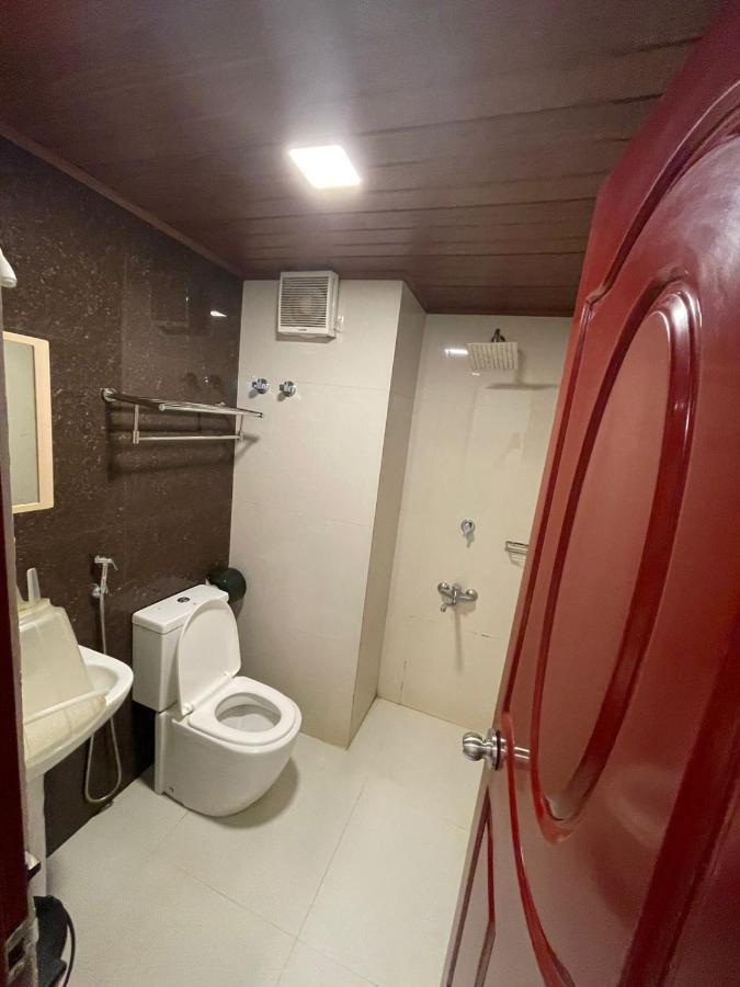 Hotel Temple Plaza Kochi Chottanikara Exteriér fotografie