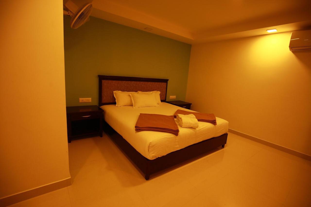 Hotel Temple Plaza Kochi Chottanikara Exteriér fotografie